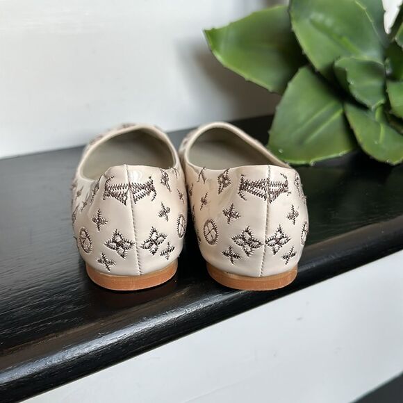 $5 Christmas in July New slip-on cream women’s flats ballet neutral size 5.5 - Picture 4 of 7